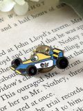 カッコいいライダーモチーフのピンバッチ、フランスで買い付けたビンテージビンズ