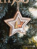 クリスマス用のディスプレイ雑貨、木製のオーナメント（スター）（LEDライト付き） 
