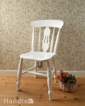 ヨーロッパらしいペイントが可愛い、ホワイトのアンティークのキッチンチェア