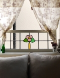 ピンクのお花が１輪咲いた　可愛いアンティーク ステンドグラス