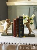 おしゃれなアンティーク調のインテリア雑貨、双子の犬が本を支えるブックエンド（ダックスフンド）