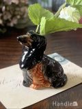 お部屋をおしゃれにディスプレイしてくれる花器、ダックスフンドの可愛いフラワーベース