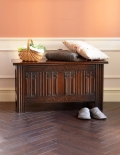 リビングにおススメのアンティーク家具、オーク材のコファー（ベンチ）