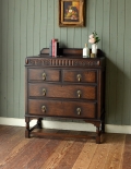英国のアンティーク収納家具、洋服入れのオシャレなチェスト