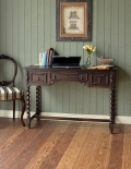 オシャレな大人のアンティーク家具、奥行き浅めのスマートなデスク