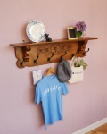 フランスアンティークの壁付け家具、お花が沢山咲いた木製のウォールハンガー（壁付けシェルフ）