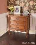 南仏スタイルのアンティーク家具、小さなスモールチェスト（３段引き出し）