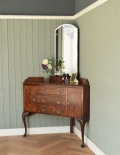 ミラー付きのアンティーク英国家具、コーナーに置けるドレッシングチェスト