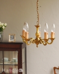 高級感溢れる真鍮製シャンデリア、フランスで見つけたアンティーク照明（5灯）（Ｅ17シャンデリア球付）