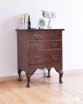 小さくてもお部屋の主役！ 美しい英国輸入のアンティークベッドサイドチェスト