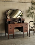 たっぷり収納できるアンティーク家具、マホガニー材のドレッシングテーブル