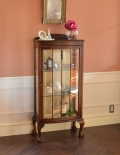 ウォルナット材のアンティーク英国家具、おしゃれなガラスキャビネット