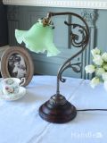爽やかなグリーン色のガラスシェードのアンティーク風スタンドライト(電球なし)