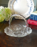 プレスドグラスのアンティークガラスバスケット