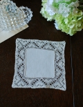 可憐なフランスアンティーク雑貨、スクエアのドイリーレースマット