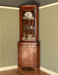 素敵な英国のアンティーク家具、木製のコーナーキャビネット（食器棚）