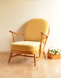 アーコール社のアンティークソファ、1人掛けのラウンジチェア（イエロー）