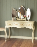 アンティークのフレンチインテリア、白いドレッシングテーブル（ドレッサー）