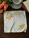 1930年代のアンティーク 刺繍マット（オレンジの花）
