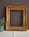 高級感のあるお洒落なアンティーク風フレーム（ゴールド・M）