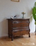 フランスの優雅なアンティーク家具、どこでも大活躍してくれるオーク材の３段チェスト（コモード）