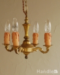フランス輸入のアンティークシャンデリア(真鍮製4灯)（Ｅ17シャンデリア球付）