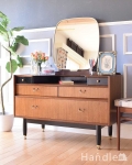 G-PLANのヴィンテージ家具、北欧スタイルのドレッシングチェスト（トラー＆ブラック） 