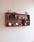 優れたデザイン性は現代でも人気、アーコール社のヴィンテージのウォールシェルフ（プレートラック）