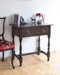 英国で見つけた引き出し付きのアンティークコンソールテーブル（サイドテーブル）