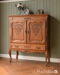 豪華な彫りが美しいキャビネット、南フランスのアンティーク家具