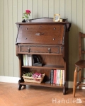 どこでも置ける小さなサイズのアンティーク家具、スチューデントビューロー