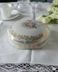 お花のブーケと金彩が輝くフランスで見つけたリモージュのジュエリーケース