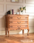 キレイなアンティーク家具、取っ手も美しい南仏スタイルの３段フレンチチェスト