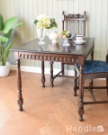 英国アンティークのダイニングテーブル、組み合わせても使える便利なテーブル