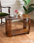アンティークのローテーブル、気軽に使えるコーヒーテーブル