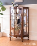 英国のアンティーク家具、ミラーがキラキラ輝くガラスキャビネット（飾り棚）