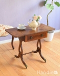 アンティークの伸長式テーブル、便利に使えるバタフライタイプのコーヒーテーブル