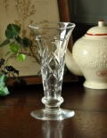 素敵なアンティークのインテリア雑貨　プレスドグラスのフラワーベース