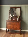 英国スタイルのアンティーク家具、おしゃれなドレッサーチェスト