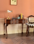 マホガニー材のアンティーク家具、上品なライティングテーブル（デスク）