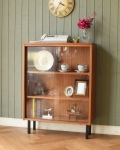 北欧スタイルのヴィンデージ家具、小さいからどこでも置けちゃうグラスキャビネット