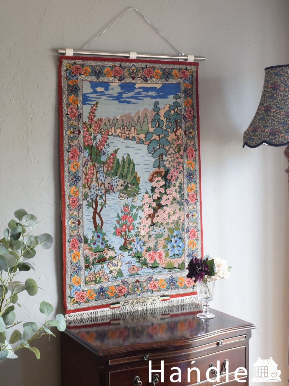 イスファハーンから届いた美しいペルシャ絨毯、ワンウェイデザインの美しい壁掛けラグ