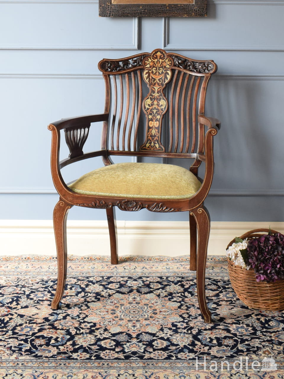 ローズウッドの美しい英国アンティーク椅子、透かし彫りと象嵌が施されたアームチェア