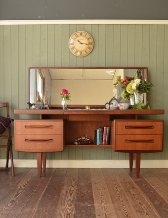 1970年代のアンティーク G-PLAN ドレッサー (x-431-f)