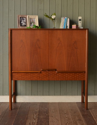 1970年代のアンティーク キャビネット（マッキントッシュ） (x-480-f)