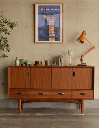 北欧のビンテージ家具、オシャレなG-planのサイドボード (x-521-f)