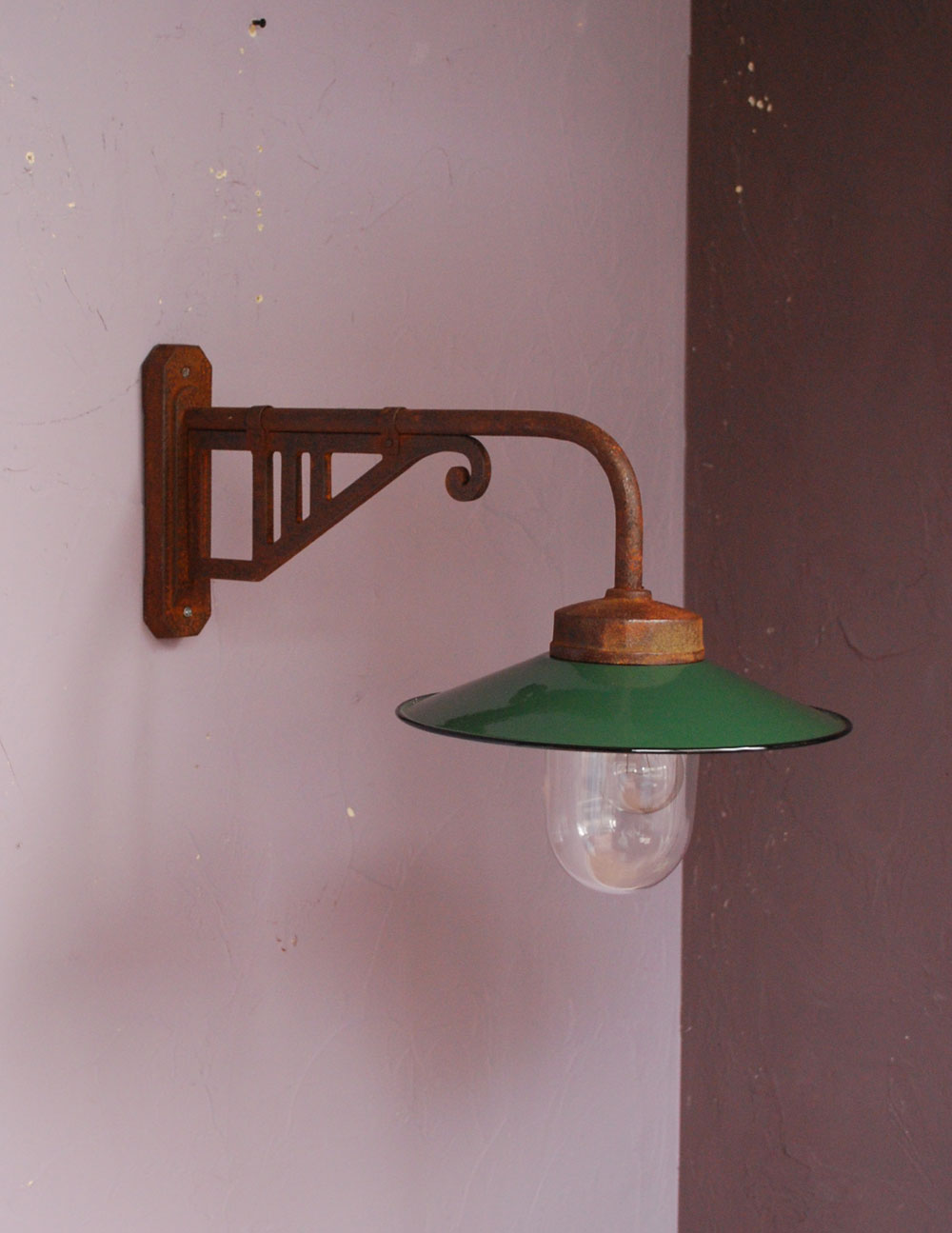 フランスのアイアン製アンティーク照明、グリーンのポーチライト(外灯）デッキランプ