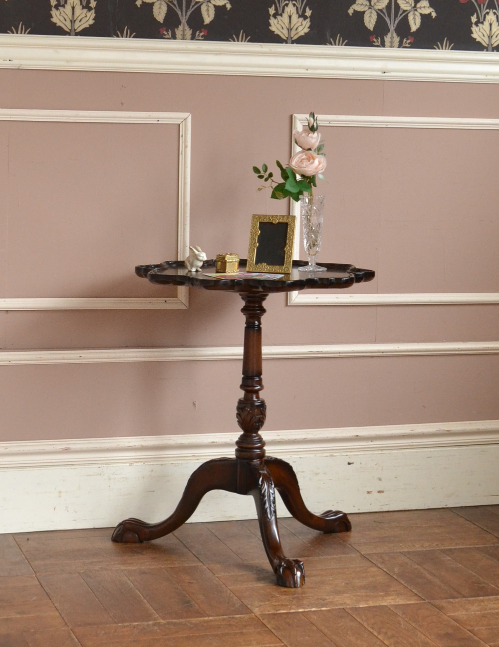 どこでも置ける英国テイストのアンティーク風家具、ランプテーブル (y-146-f)