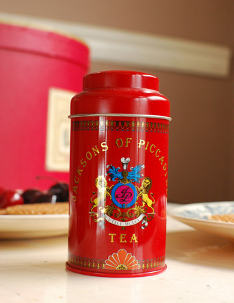 アンティーク紅茶缶
