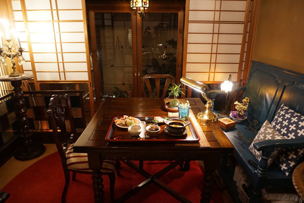 大阪府Ｍさまのアンティークテーブル